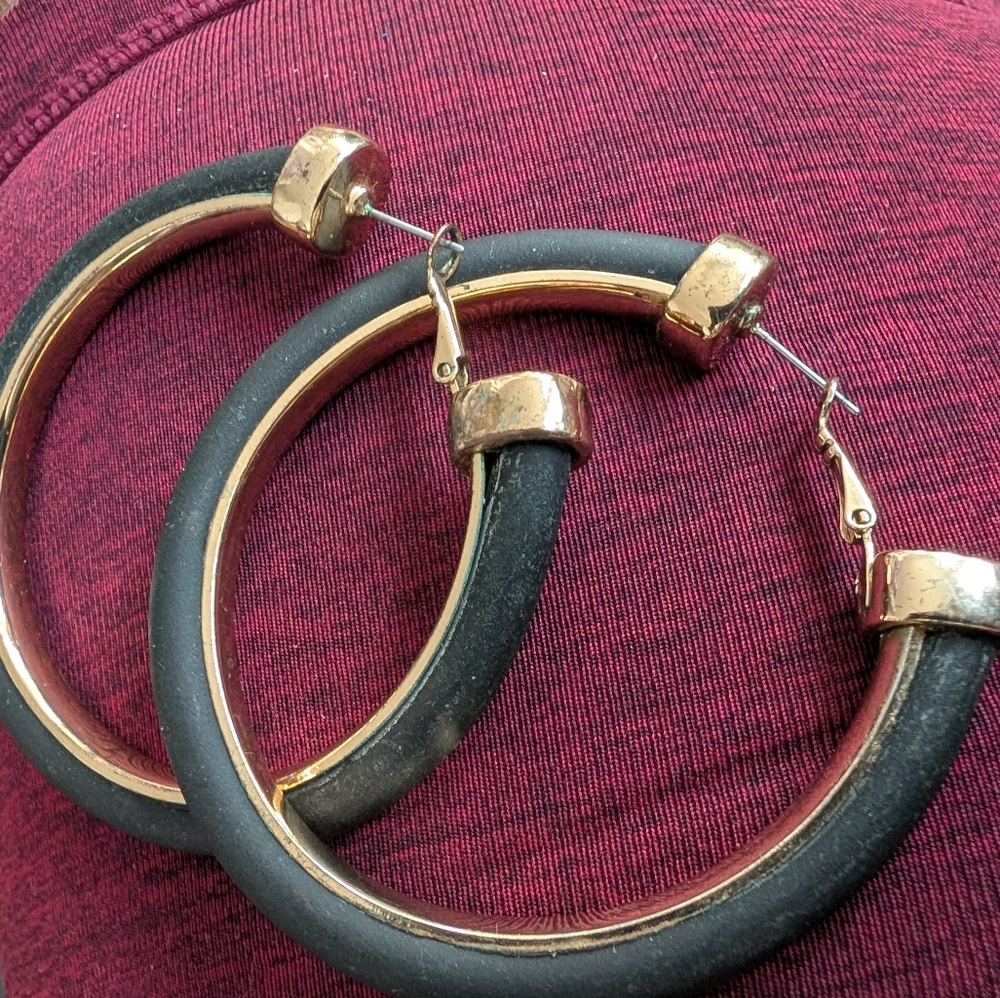 Vintage Black and Gold Hoop Earrings